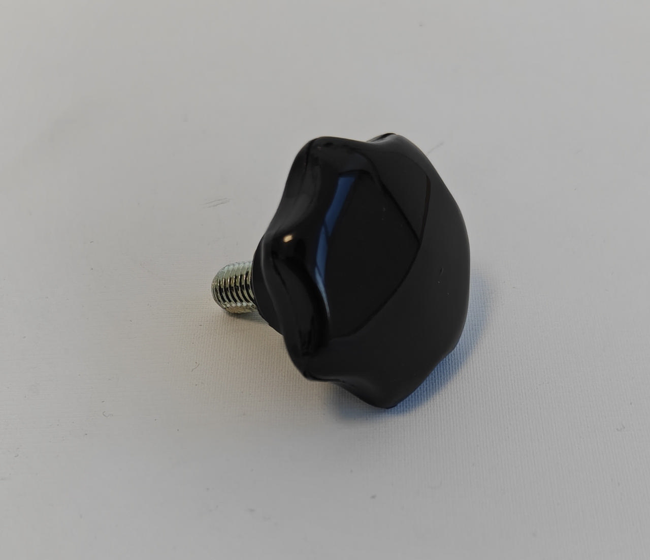 Tähtinuppi  M 8x15  Halk 40 mm