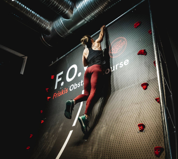 hinderbana gym konstgräs konstgräsmatta gym unisport