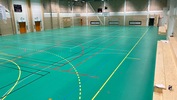 unisport sportgolv sporthall sporthallsinredning harlyckehallen