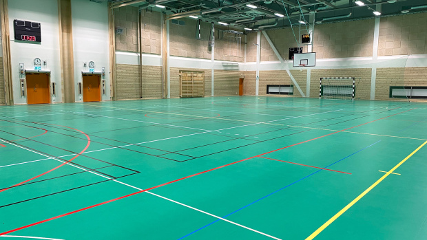 unisport sportgolv sporthall sporthallsinredning harlyckehallen