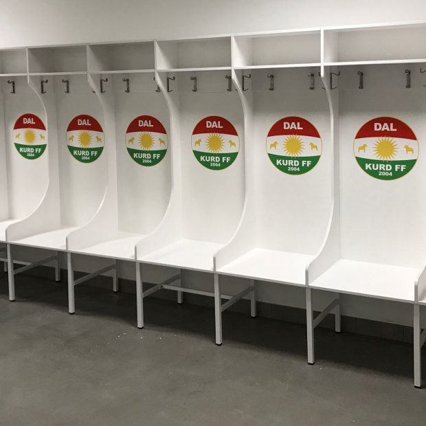 Dalkurd omklädningsskåp i trä från Unisport