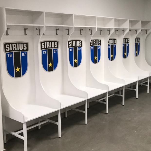 Sirius omklädningsskåp i trä från Unisport