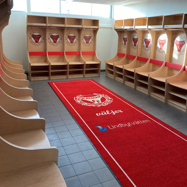 Kalmar FF omklädningsskåp i trä från Unisport