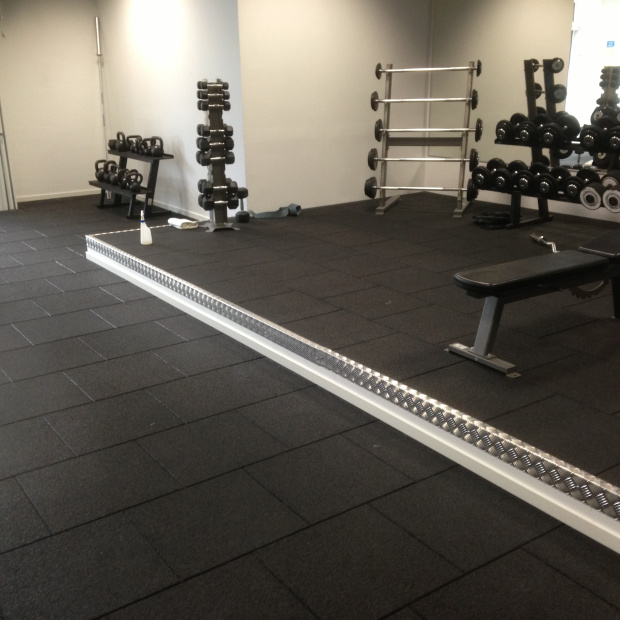 Lyddæmpende  og beskyttende fitnessgulv unisport